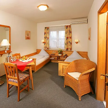 מלון Beim Schupi